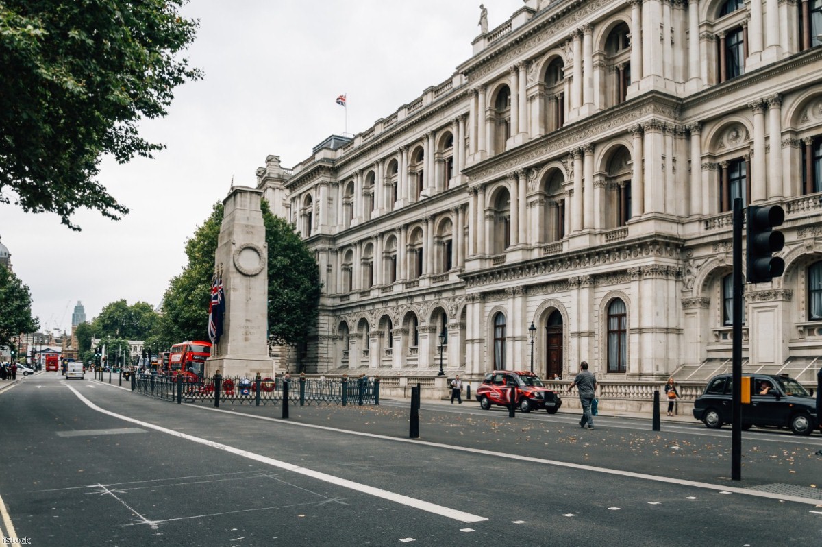 Whitehall. Уайтхолл стрит. Whitehall в Лондоне. Улица Whitehall Street. Что такое Whitehall в Англии.